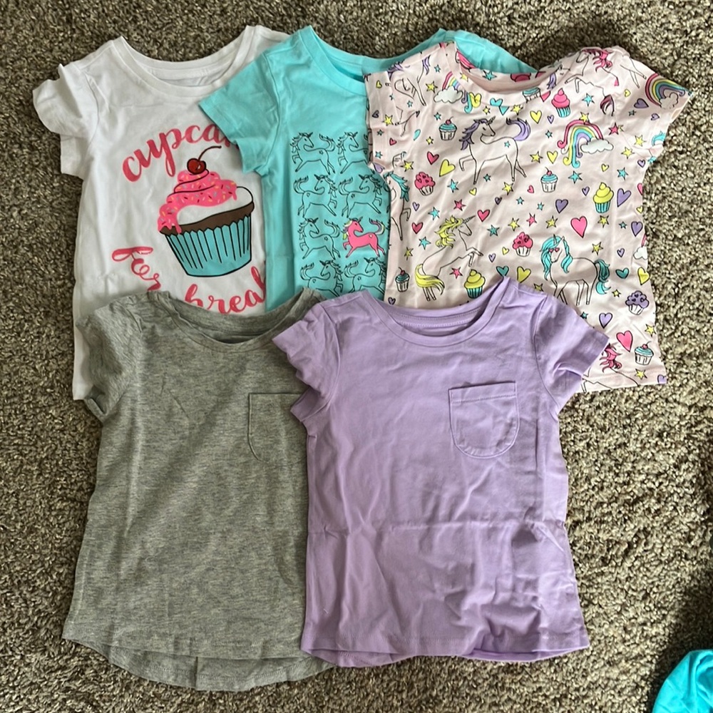 NWOT (5) Girl TShirts 2 T